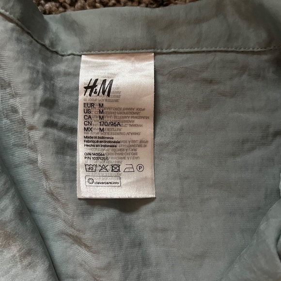 H&M silky pajamas size medium - Picture 2 of 4